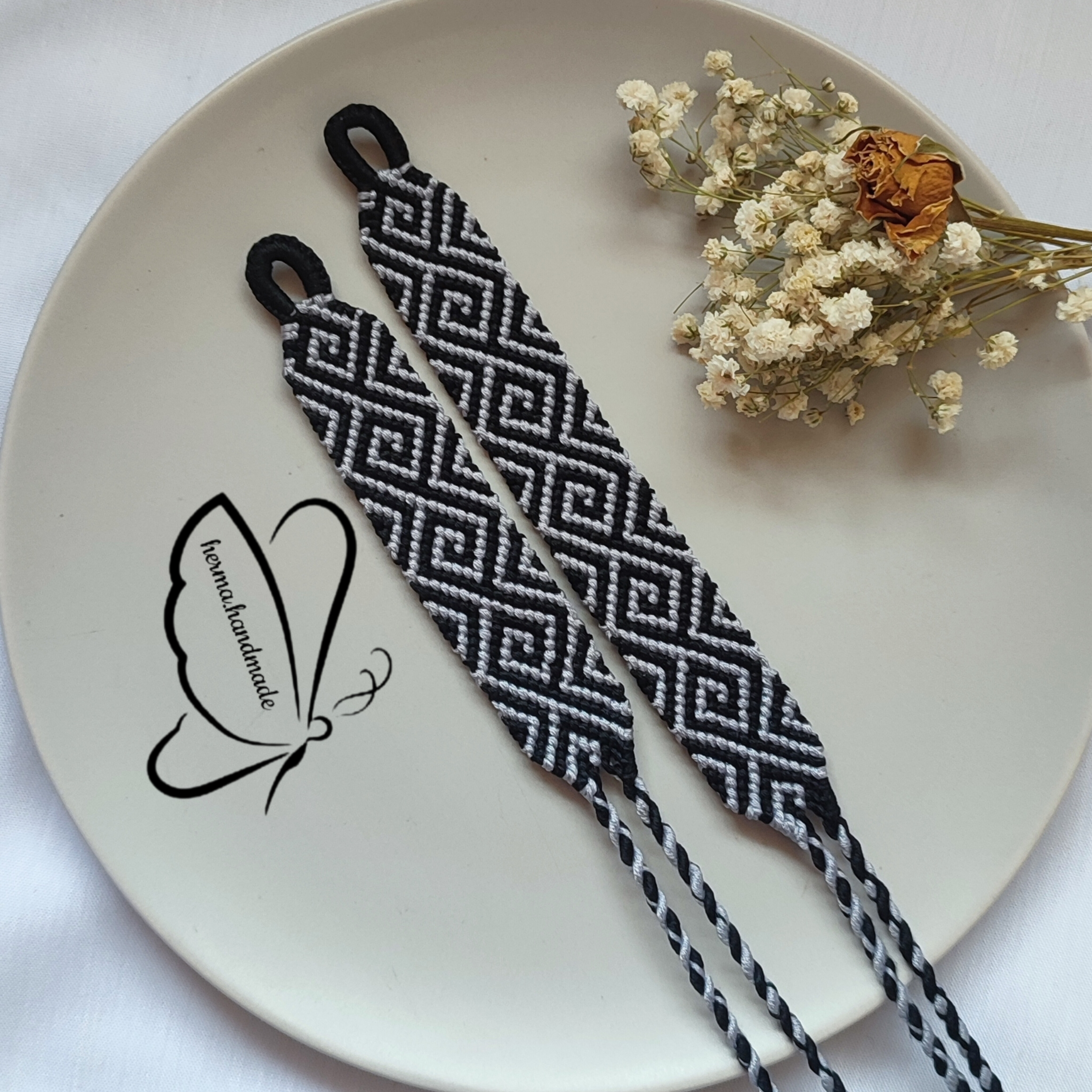 دستبند دوستی مونو